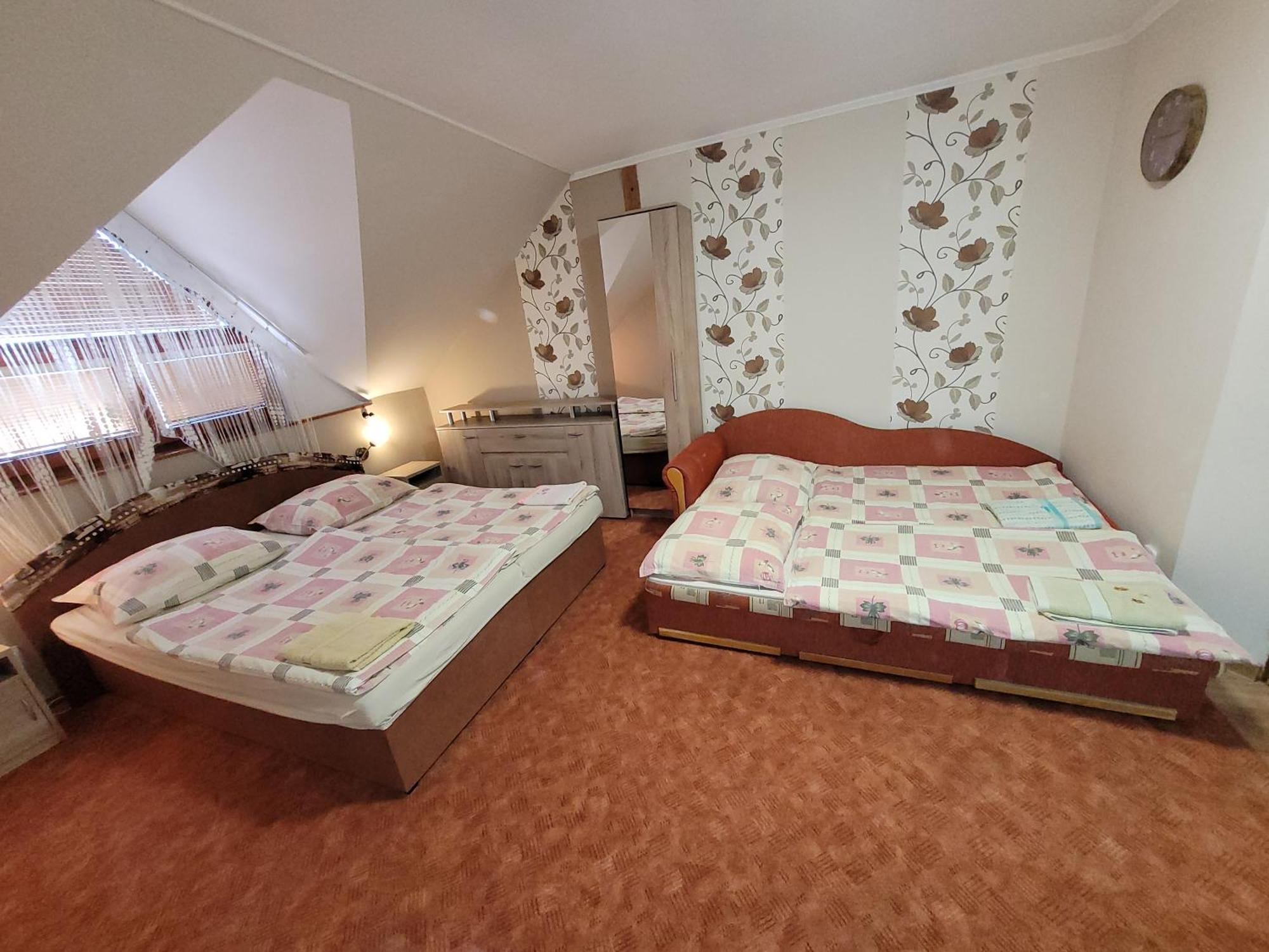 Penzion Korzo Štúrovo Bagian luar foto