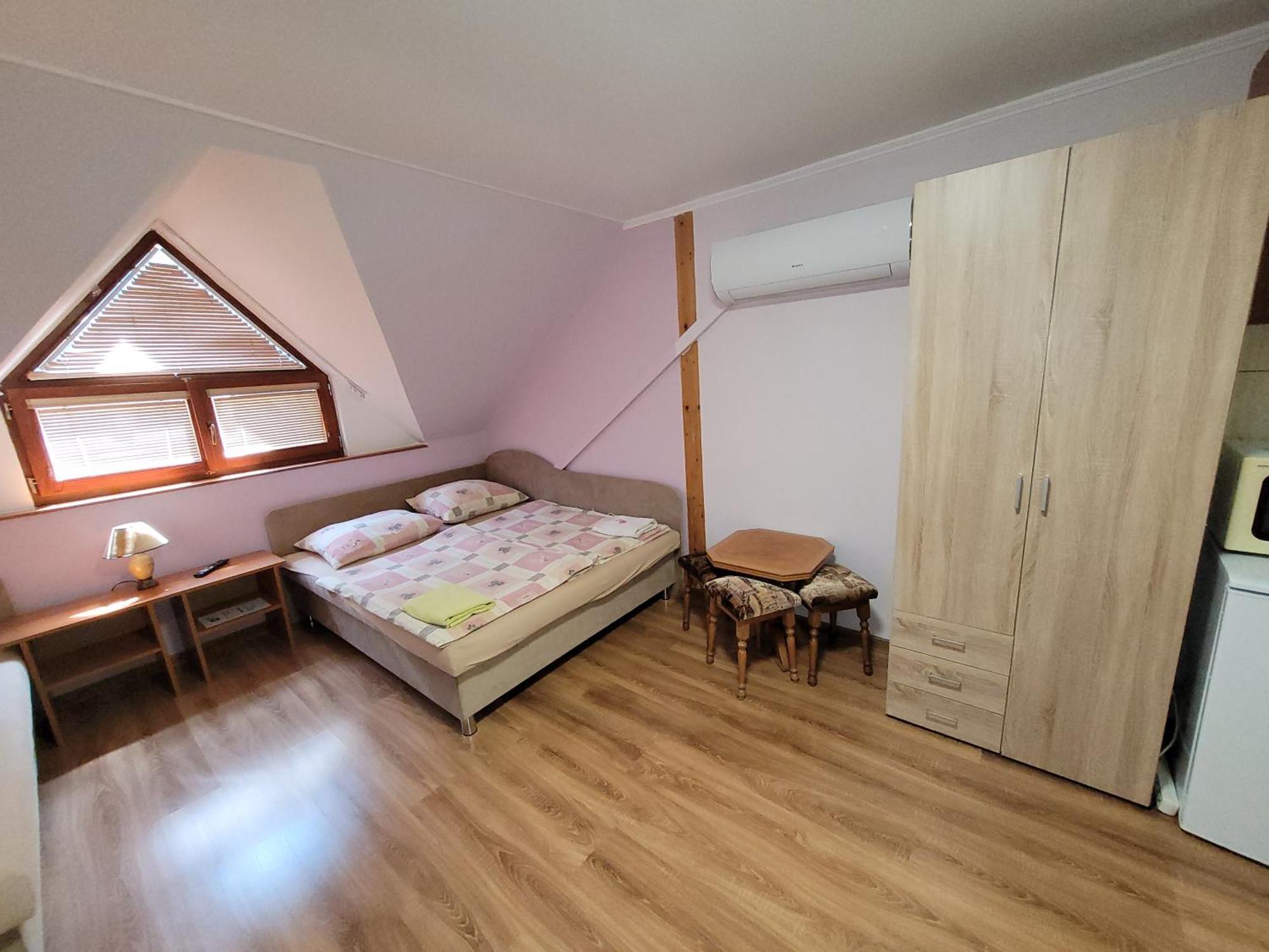 Penzion Korzo Štúrovo Bagian luar foto