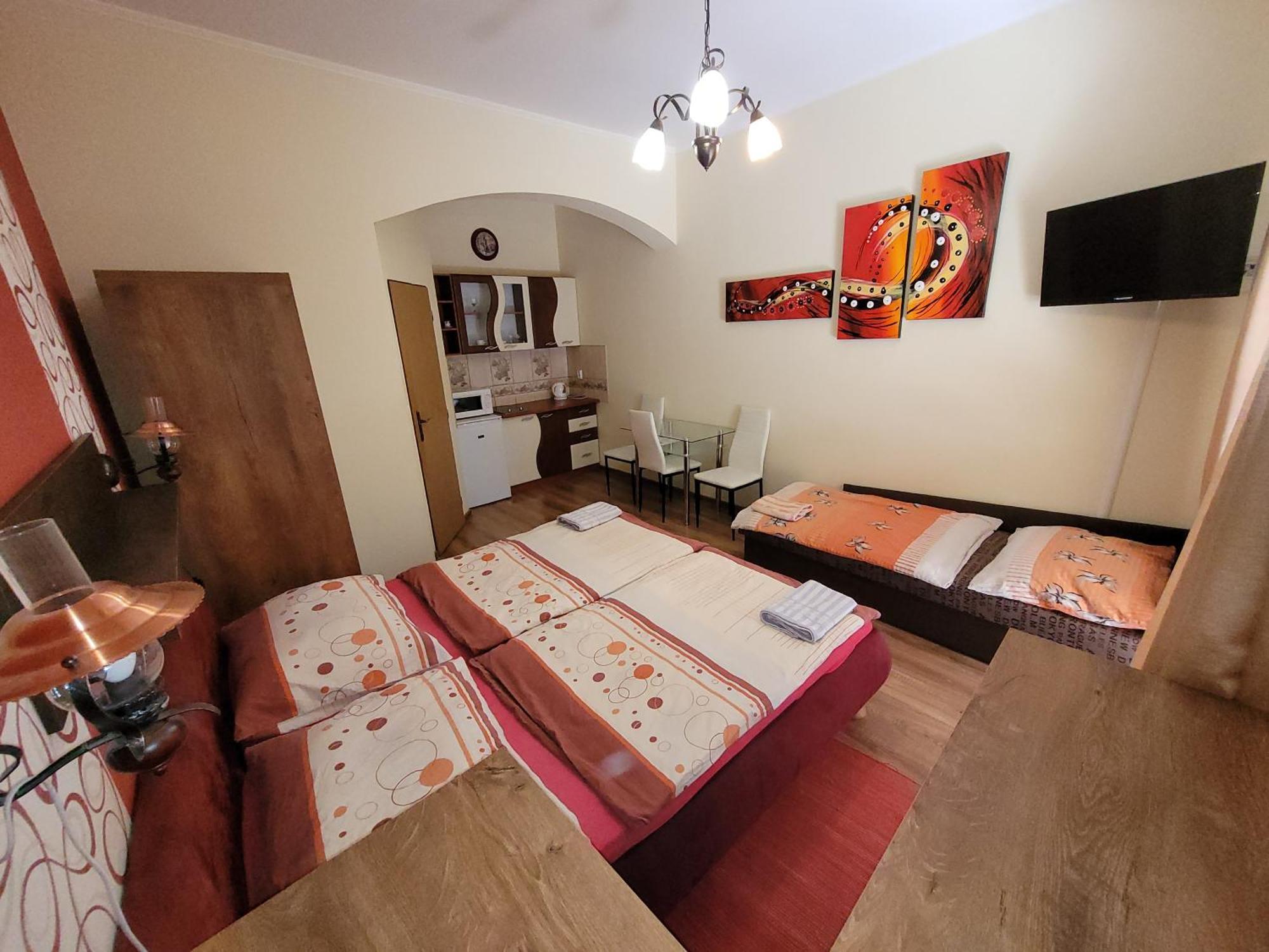 Penzion Korzo Štúrovo Bagian luar foto