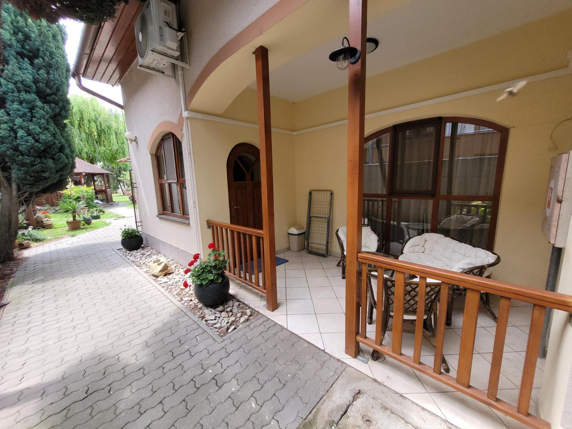 Penzion Korzo Štúrovo Bagian luar foto